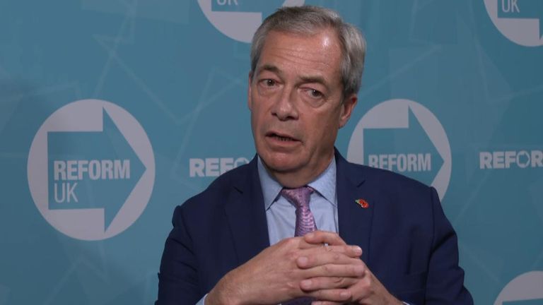 Nigel Farage In Shrewsbury: Conservative Criticism And Relaxed Pub Visit Nigel Farage In Shrewsbury: Conservative Criticism And Relaxed Pub Visit