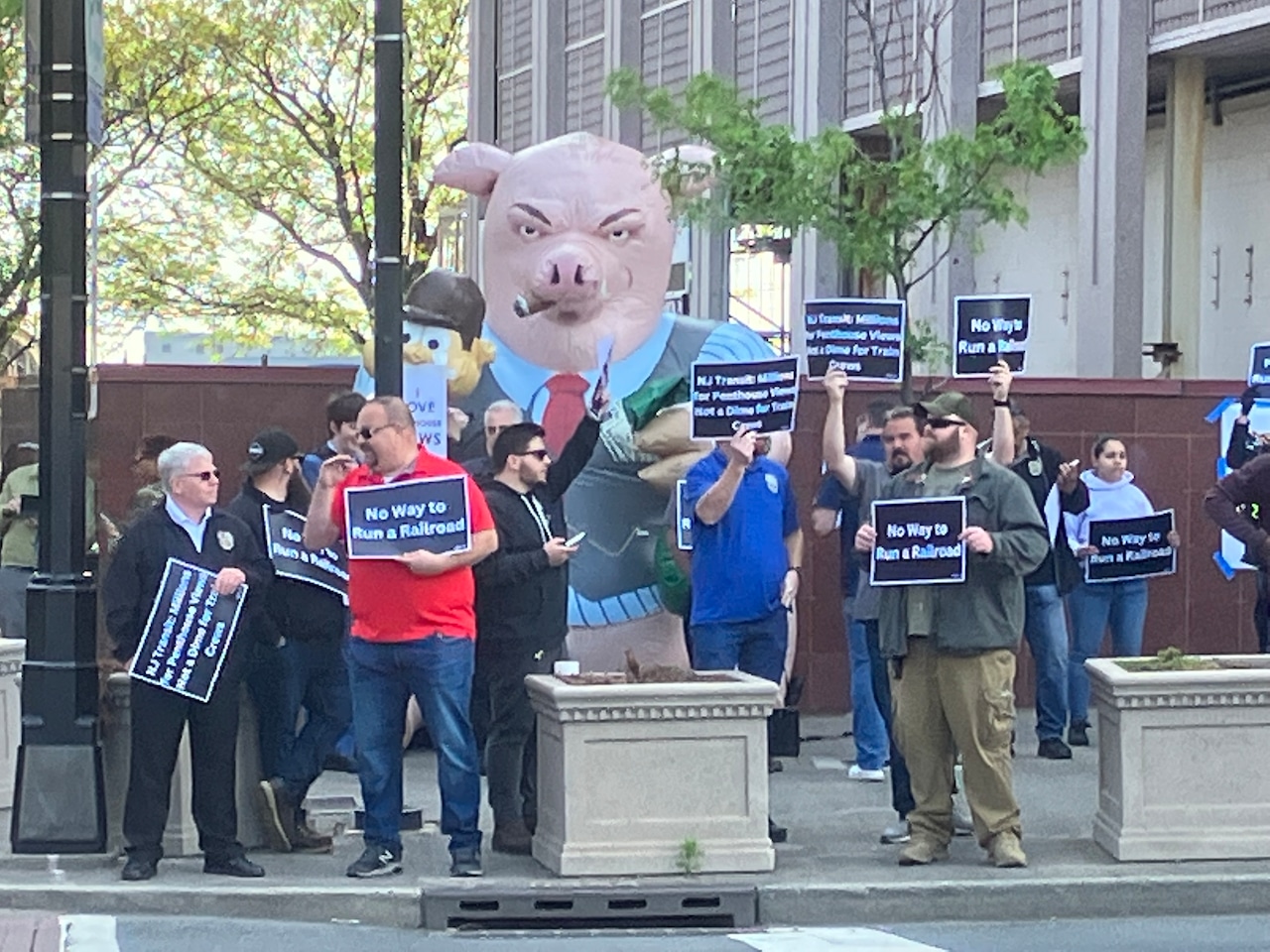 NJ Transit And Engineers Union Reach Tentative Agreement NJ Transit And Engineers Union Reach Tentative Agreement