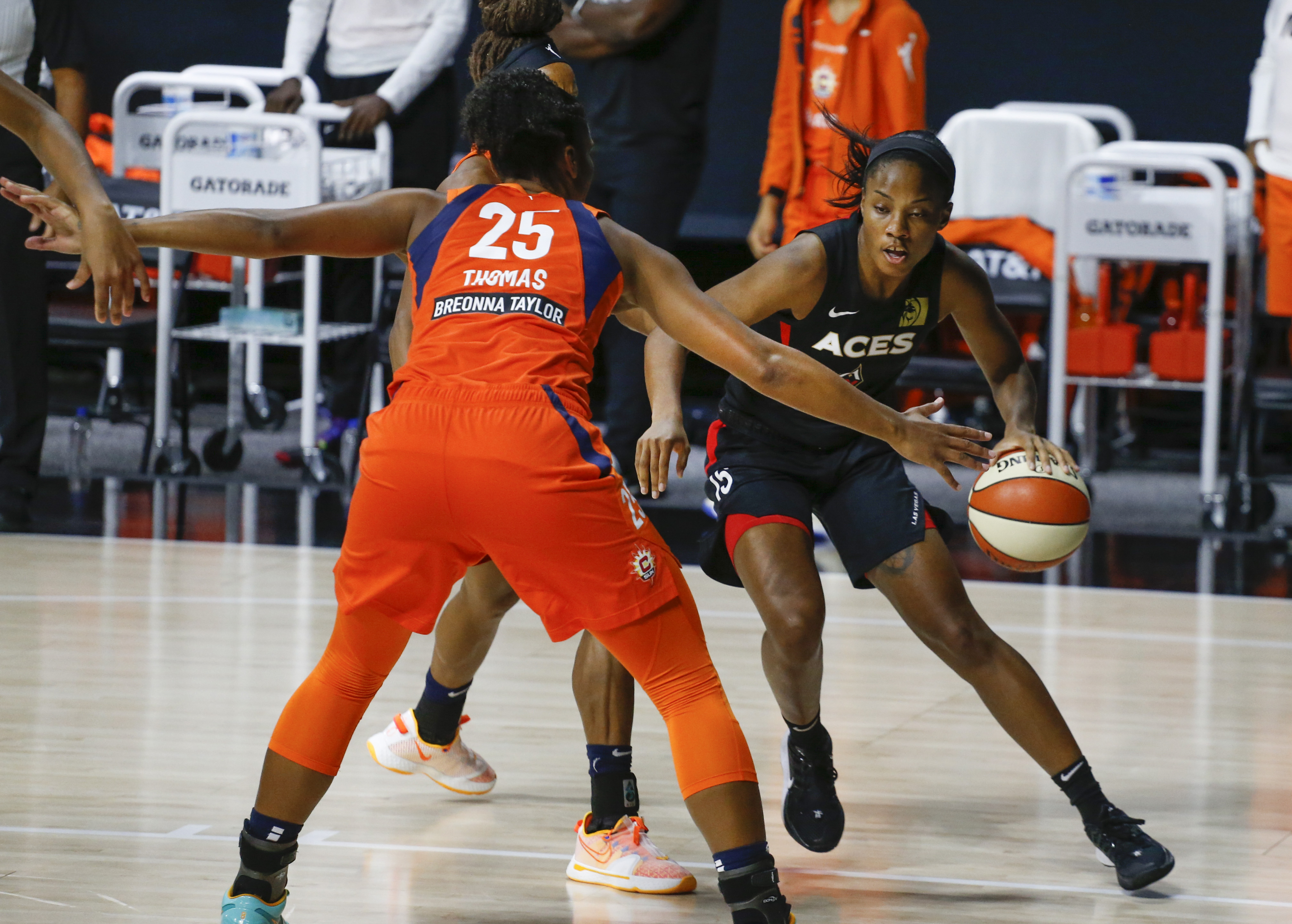 Notre Dame Alumnae WNBA Stars Return For Preseason Game Notre Dame Alumnae WNBA Stars Return For Preseason Game
