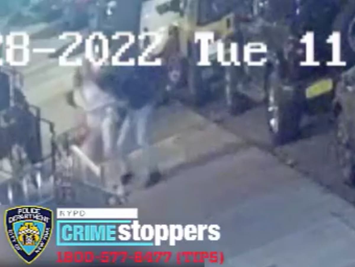 NYC Sexual Assault: Woman Victim Of Creep's Groping, Simulated Sex Act NYC Sexual Assault: Woman Victim Of Creep's Groping, Simulated Sex Act