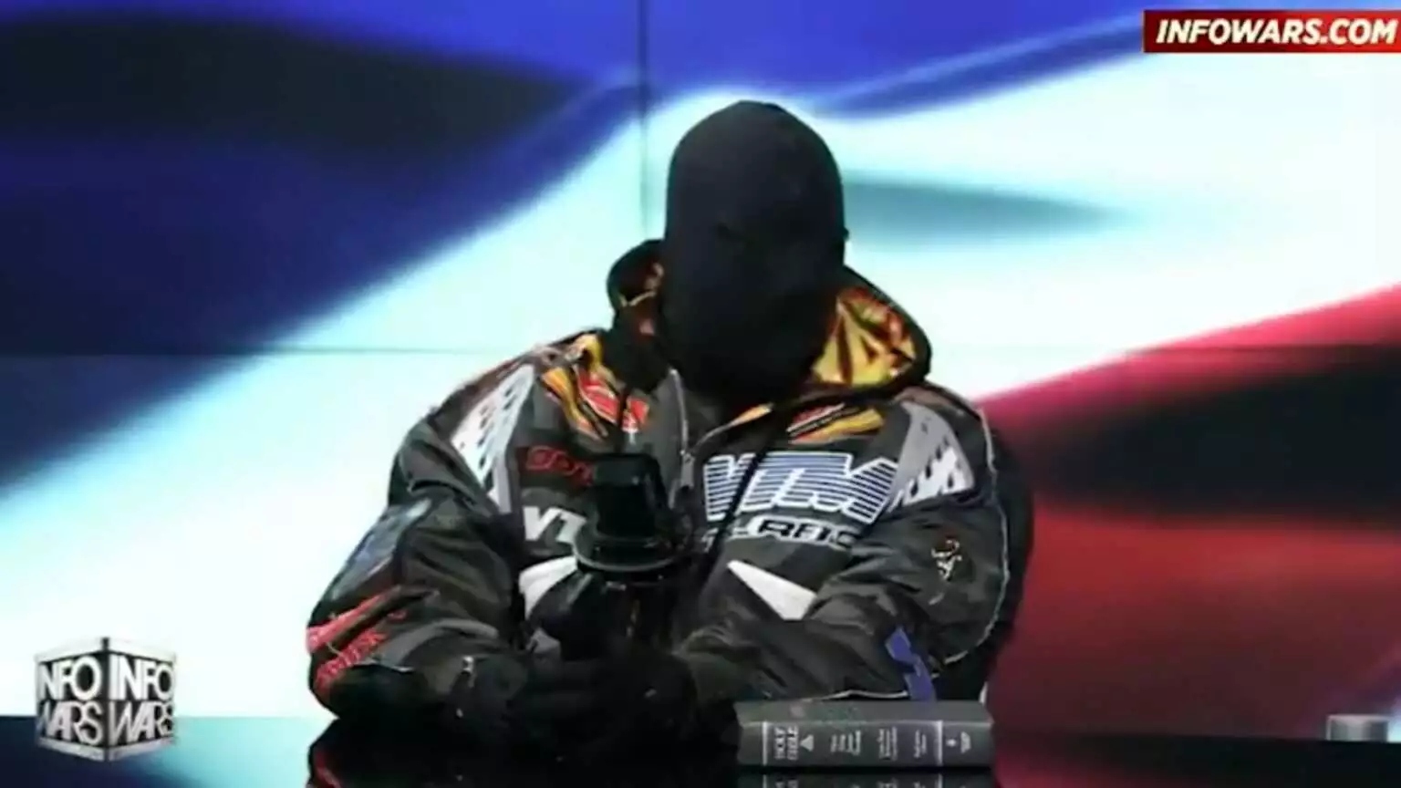 Ο Κάνιε Γουέστ Ζητάει Συγγνώμη Από Τον Jay-Z Και Την Μπιγιονσέ Ο Κάνιε Γουέστ Ζητάει Συγγνώμη Από Τον Jay-Z Και Την Μπιγιονσέ