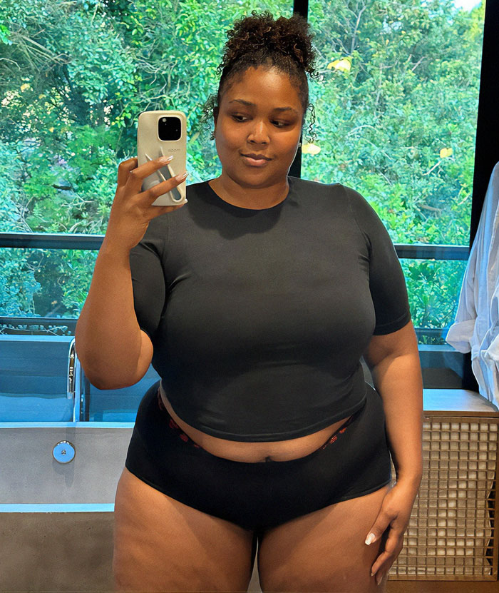 Oscars 2024: Lizzo's Stunning Weight Loss Transformation Oscars 2024: Lizzo's Stunning Weight Loss Transformation