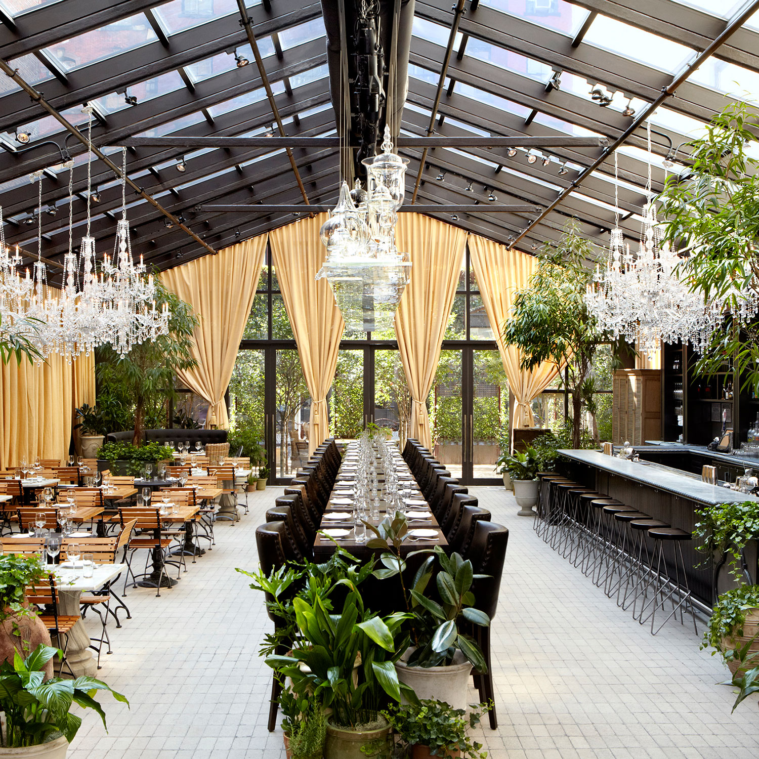 Outdoor Dining In Manhattan: A Selection Of The City's Finest Outdoor Dining In Manhattan: A Selection Of The City's Finest