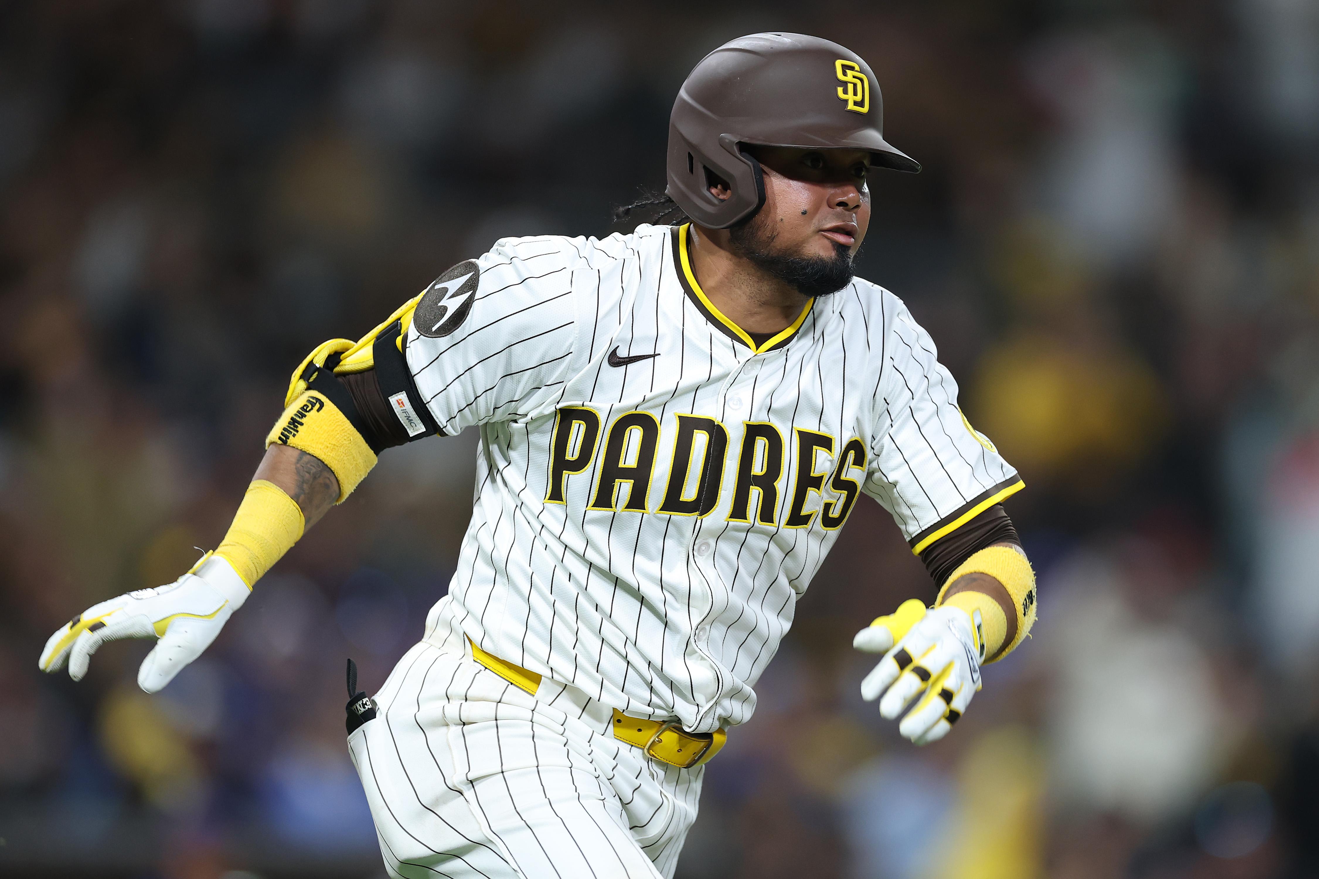 Padre Luis Arraez Placed On 7-Day Concussion Injured List Padre Luis Arraez Placed On 7-Day Concussion Injured List