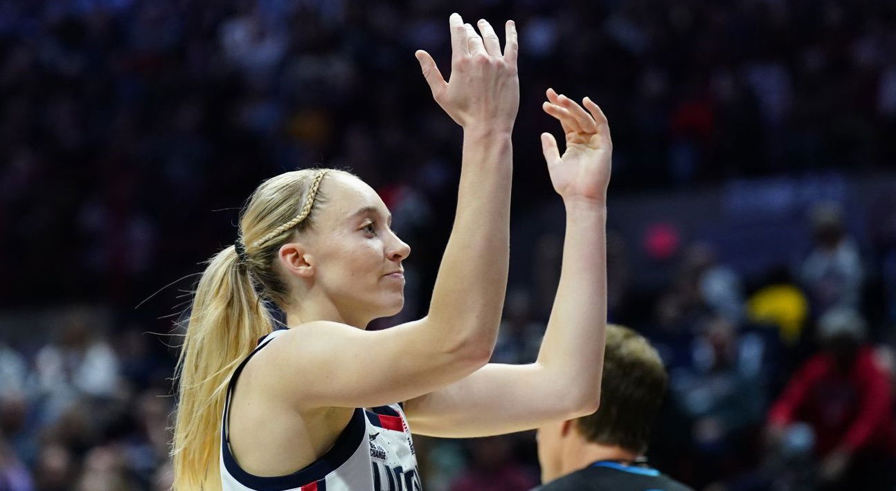 Paige Bueckers Honored: UConn Huskies Of Honor Induction Paige Bueckers Honored: UConn Huskies Of Honor Induction