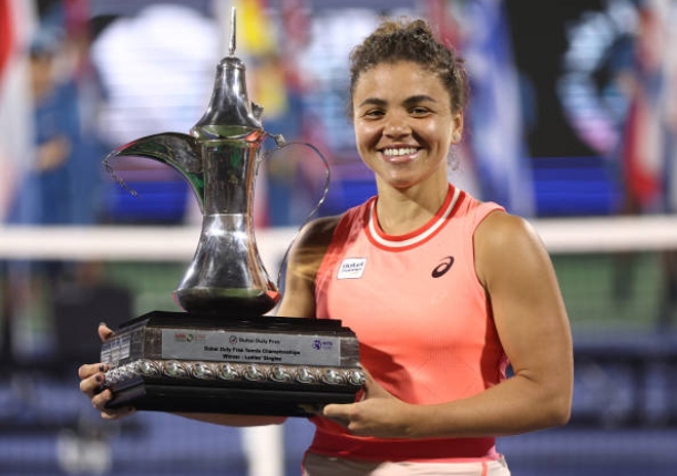 Paolini's Dubai Defense Crumbles Against Sabalenka Paolini's Dubai Defense Crumbles Against Sabalenka
