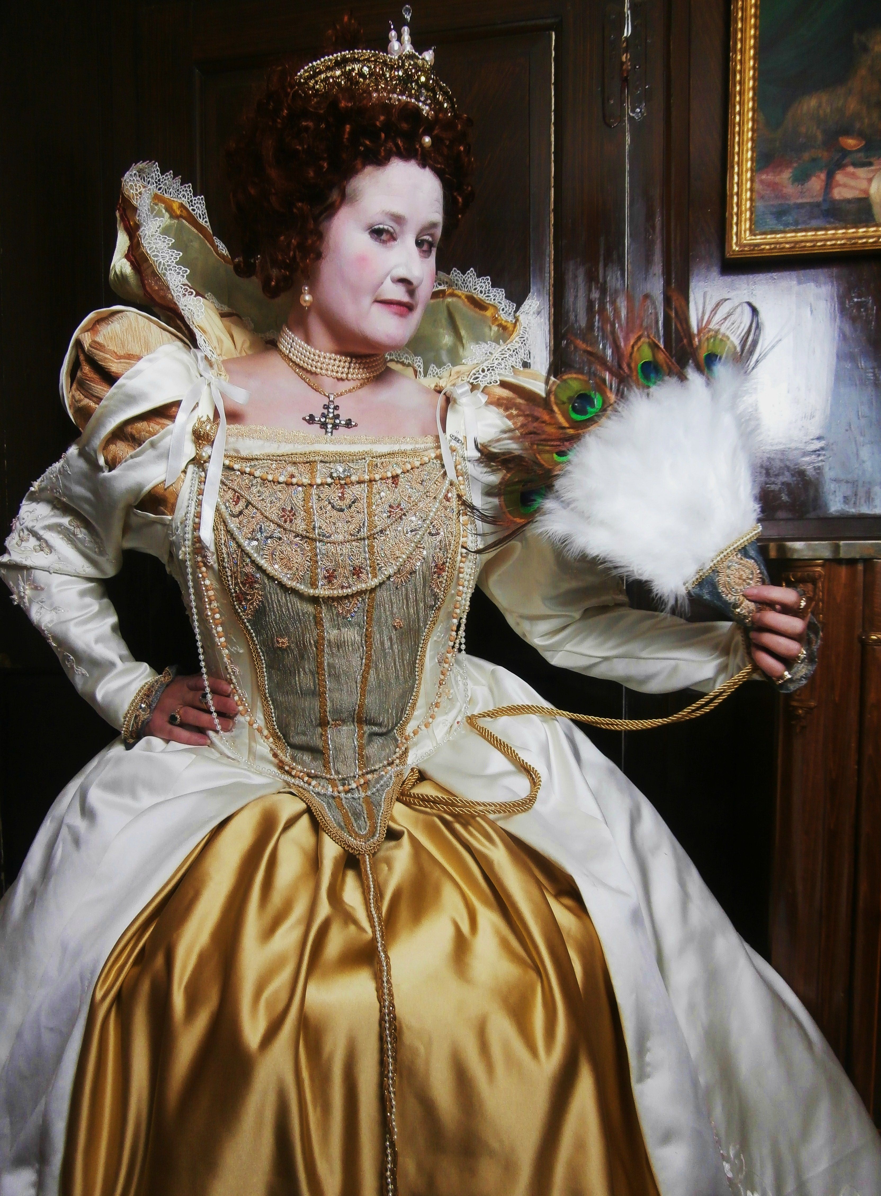 Paris Welcomes Queen Wen: Details Of The Court Visit Paris Welcomes Queen Wen: Details Of The Court Visit