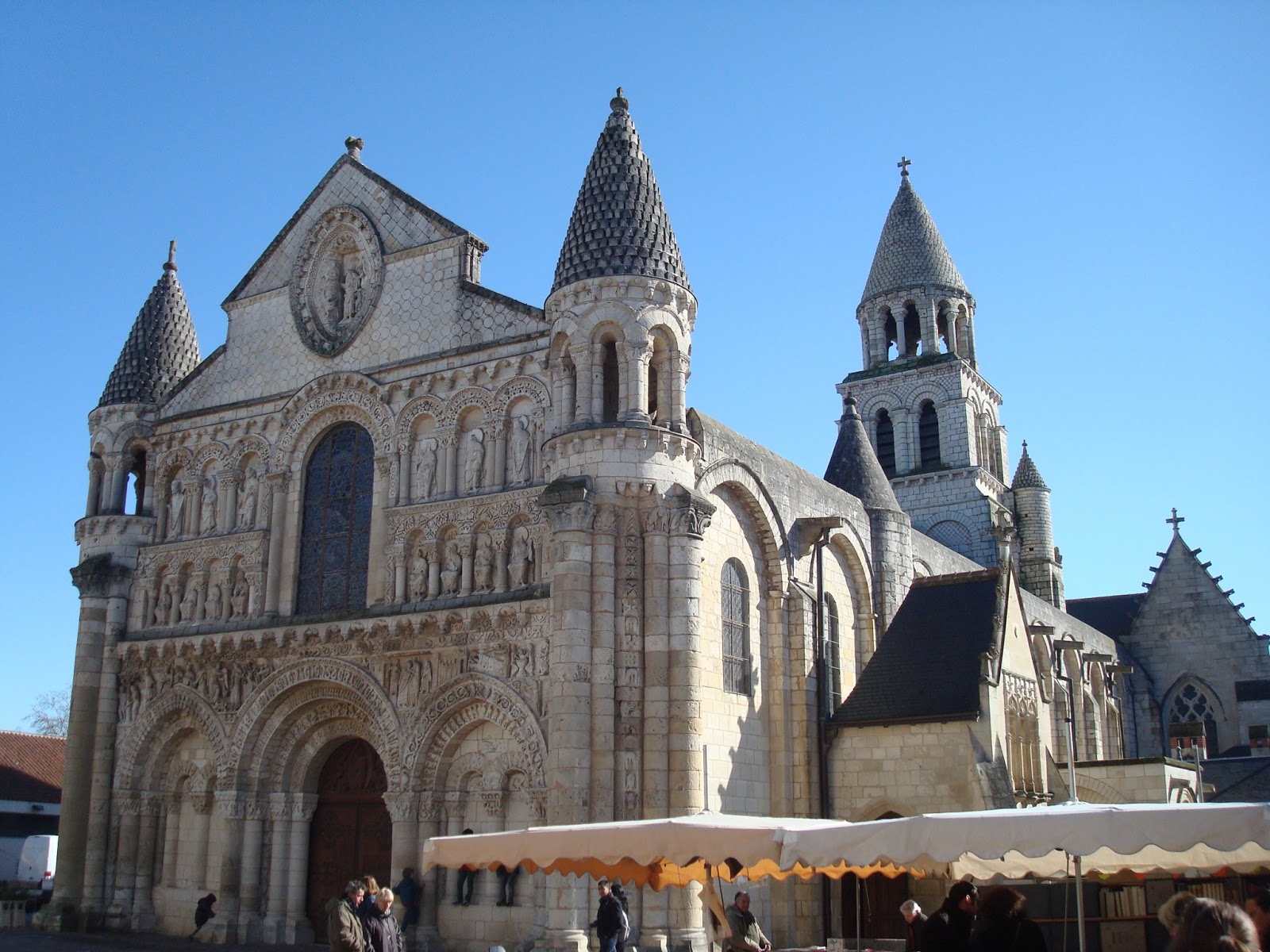 Participation Du Département À La Restauration De Notre-Dame De Poitiers Participation Du Département À La Restauration De Notre-Dame De Poitiers