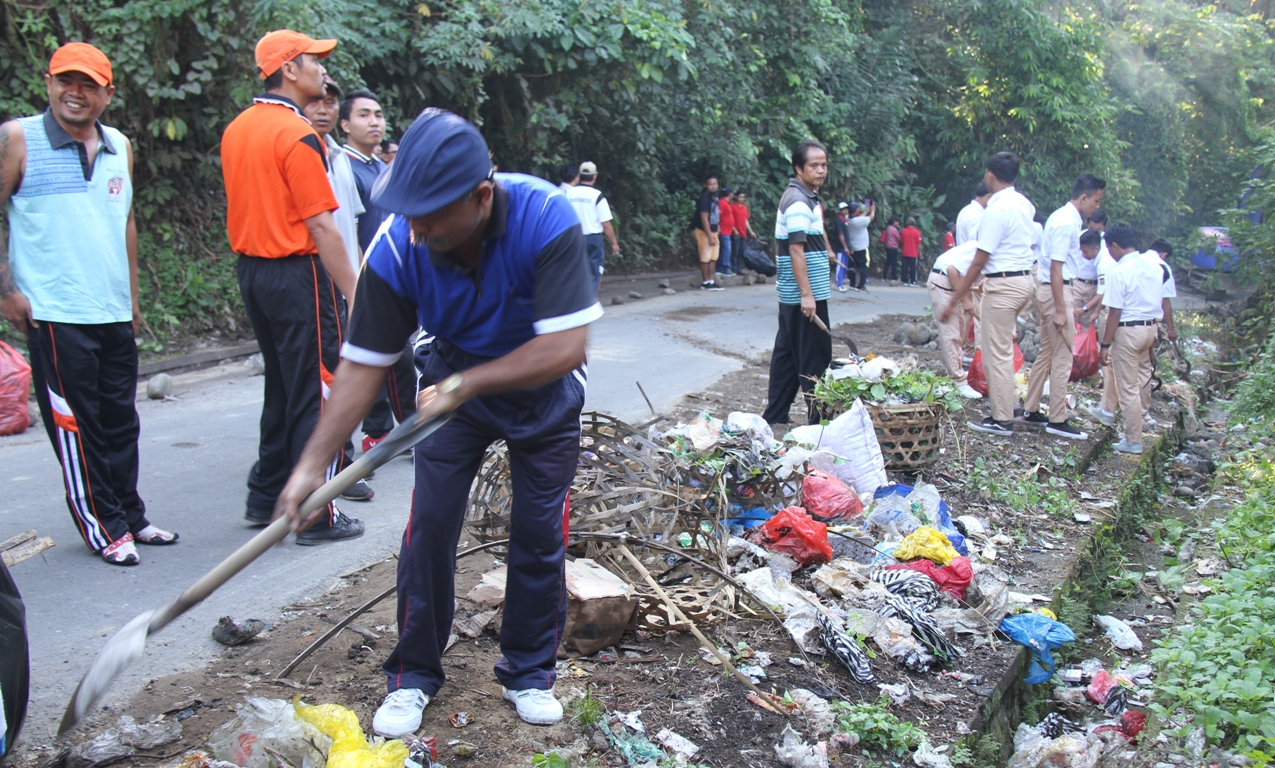 Peran Kodam Udayana Dalam Gerakan Bali Bersih Sampah: Sukses Dan Tantangan Peran Kodam Udayana Dalam Gerakan Bali Bersih Sampah: Sukses Dan Tantangan