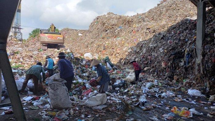 Persemian Gerakan Bali Bersih Sampah: Strategi Menuju Pulau Bersih Persemian Gerakan Bali Bersih Sampah: Strategi Menuju Pulau Bersih