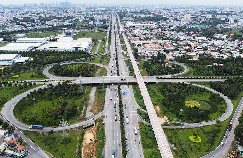 Phân Bổ Nguồn Lực: 7 Vị Trí Kết Nối TP.HCM - Long An Cần Phát Triển Phân Bổ Nguồn Lực: 7 Vị Trí Kết Nối TP.HCM - Long An Cần Phát Triển