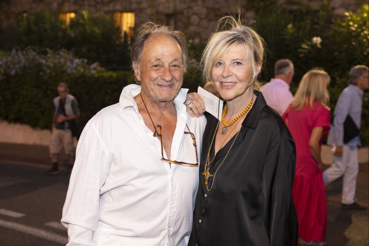 Philippe Candeloro Et Chantal Ladesou À La Vente Des Vins De Nuits-Saint-Georges Philippe Candeloro Et Chantal Ladesou À La Vente Des Vins De Nuits-Saint-Georges