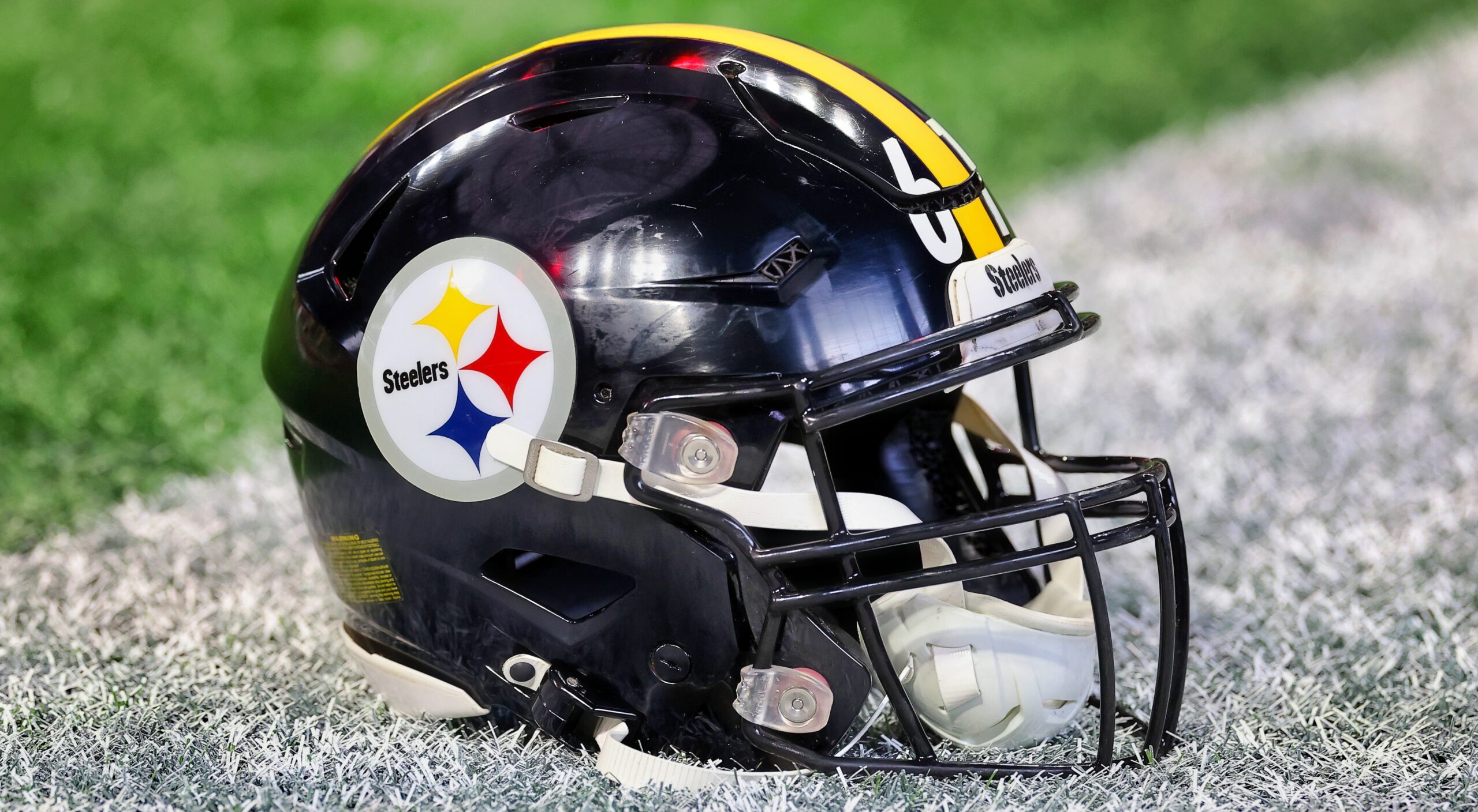 Pittsburgh Steelers Weighing Trade Offers For Star Wide Receiver Pittsburgh Steelers Weighing Trade Offers For Star Wide Receiver