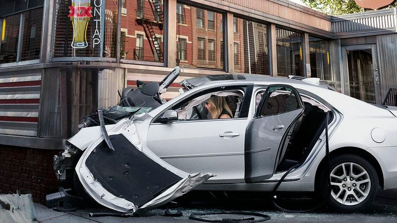 Police Respond To Car Crash At Jennifer Aniston's Residence Police Respond To Car Crash At Jennifer Aniston's Residence