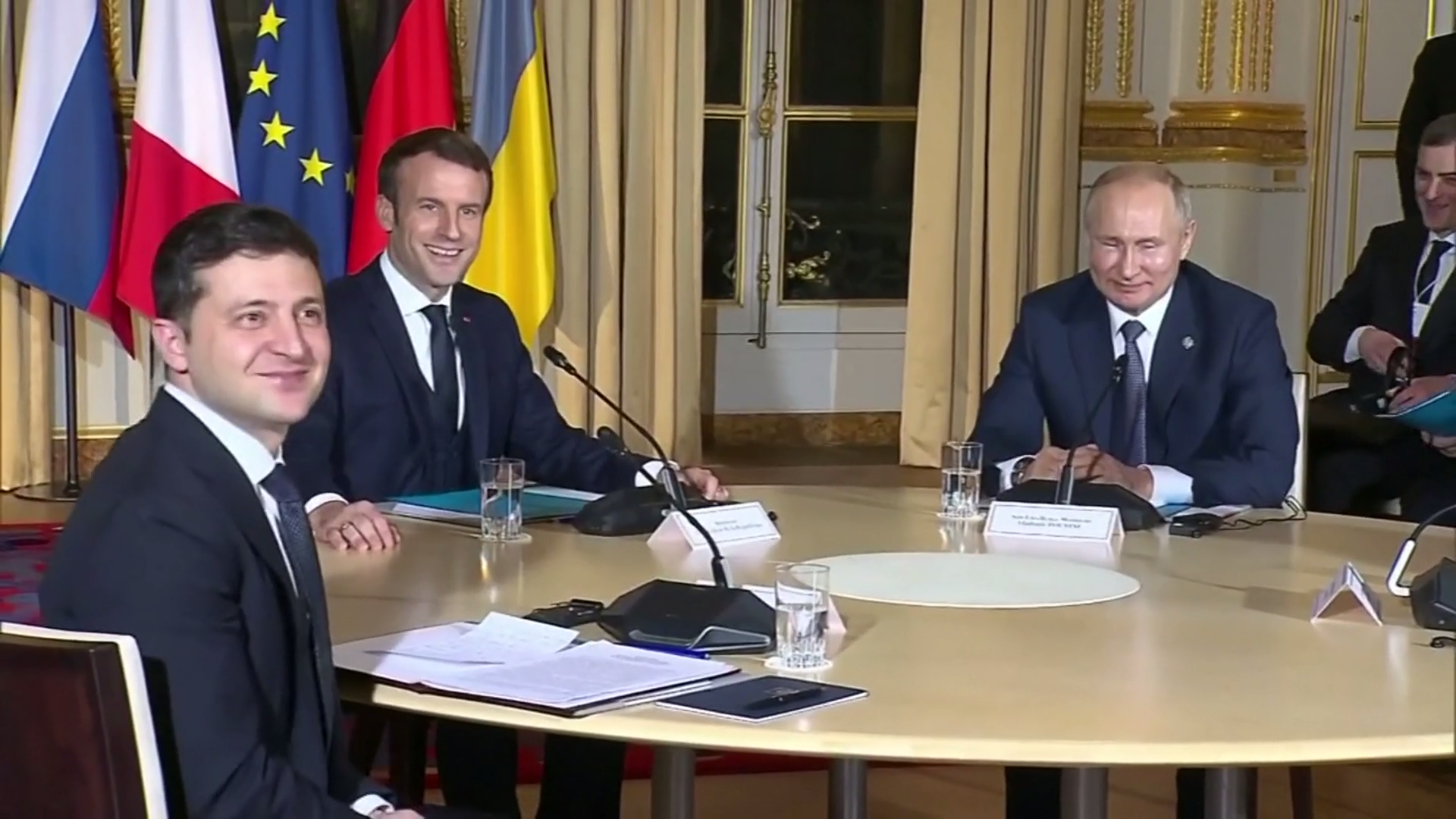 Political Fallout: Farage's Zelenskyy Views Draw Strong Condemnation Political Fallout: Farage's Zelenskyy Views Draw Strong Condemnation