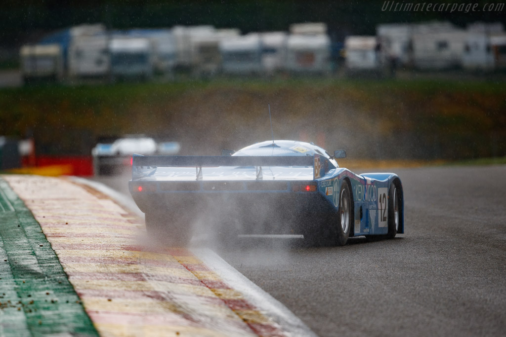 Porsche 956: Neden Tavanlardan Asılı Duruyor? Porsche 956: Neden Tavanlardan Asılı Duruyor?