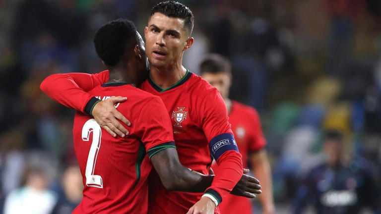 Portekiz Milli Takımı Kampı: Ronaldo'yu Şaşırtan Olay Ve Fenerbahçe Bağlantısı Portekiz Milli Takımı Kampı: Ronaldo'yu Şaşırtan Olay Ve Fenerbahçe Bağlantısı