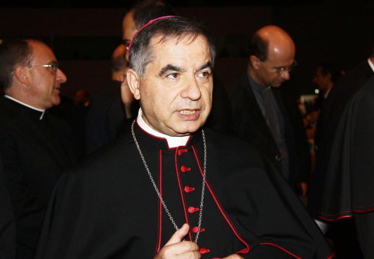 Prego Per Il Cardinale Becciu: Riflessioni Sulle Sue Dimissioni Prego Per Il Cardinale Becciu: Riflessioni Sulle Sue Dimissioni