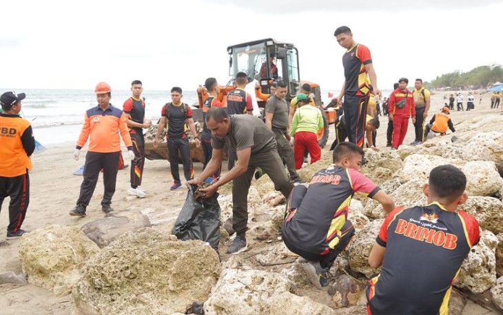 Program Persemian Gerakan Bali Bersih Sampah: Evaluasi Dan Perbaikan Ke Depan Program Persemian Gerakan Bali Bersih Sampah: Evaluasi Dan Perbaikan Ke Depan
