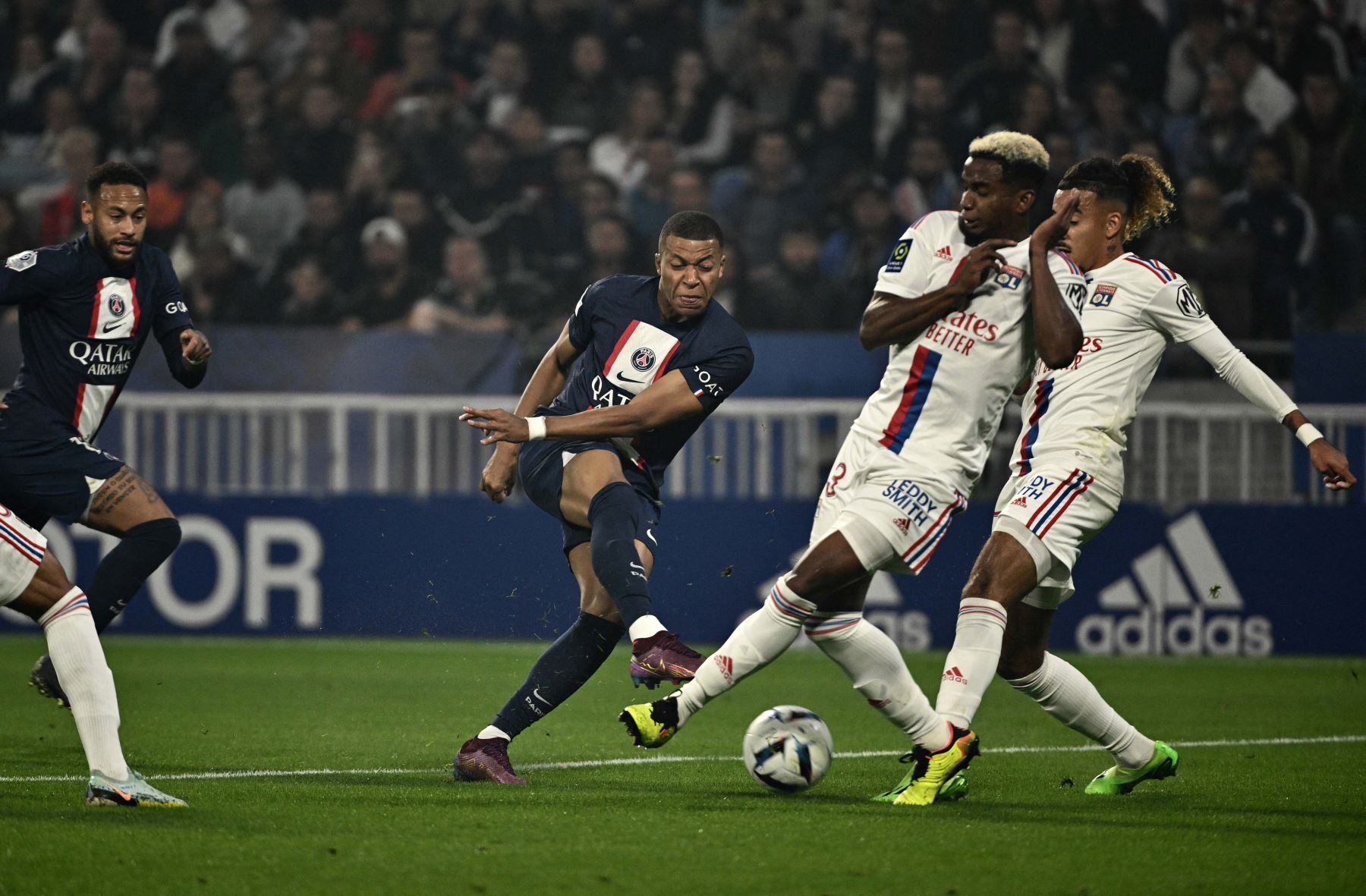 PSG Vence Al Lyon En Su Propio Estadio PSG Vence Al Lyon En Su Propio Estadio