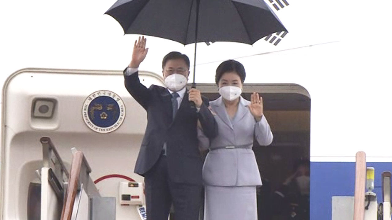 Queen Wen Returns To Paris: A Look At The Court's Activities Queen Wen Returns To Paris: A Look At The Court's Activities