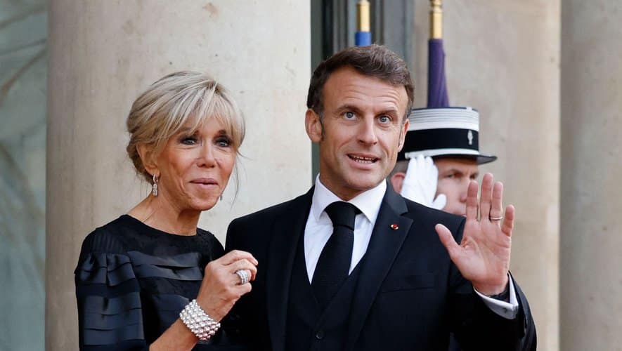 Réaction De Macron : Au-delà De La Douleur, Une Image Forte Après Sa Rencontre Avec Des Victimes Israéliennes Réaction De Macron : Au-delà De La Douleur, Une Image Forte Après Sa Rencontre Avec Des Victimes Israéliennes