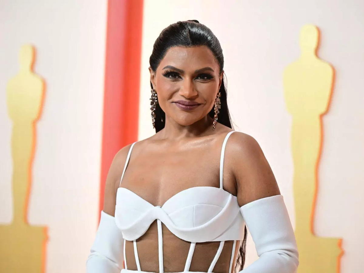 Red Carpet Ready: Mindy Kaling's Dramatic Weight Loss Red Carpet Ready: Mindy Kaling's Dramatic Weight Loss