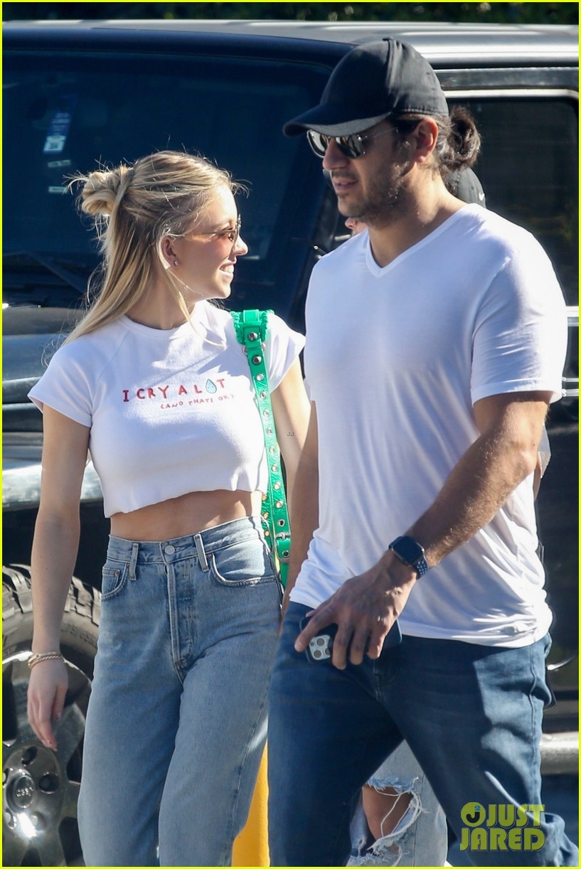 Report: Sydney Sweeney And Jonathan Davino Meet Amidst Relationship Speculation Report: Sydney Sweeney And Jonathan Davino Meet Amidst Relationship Speculation