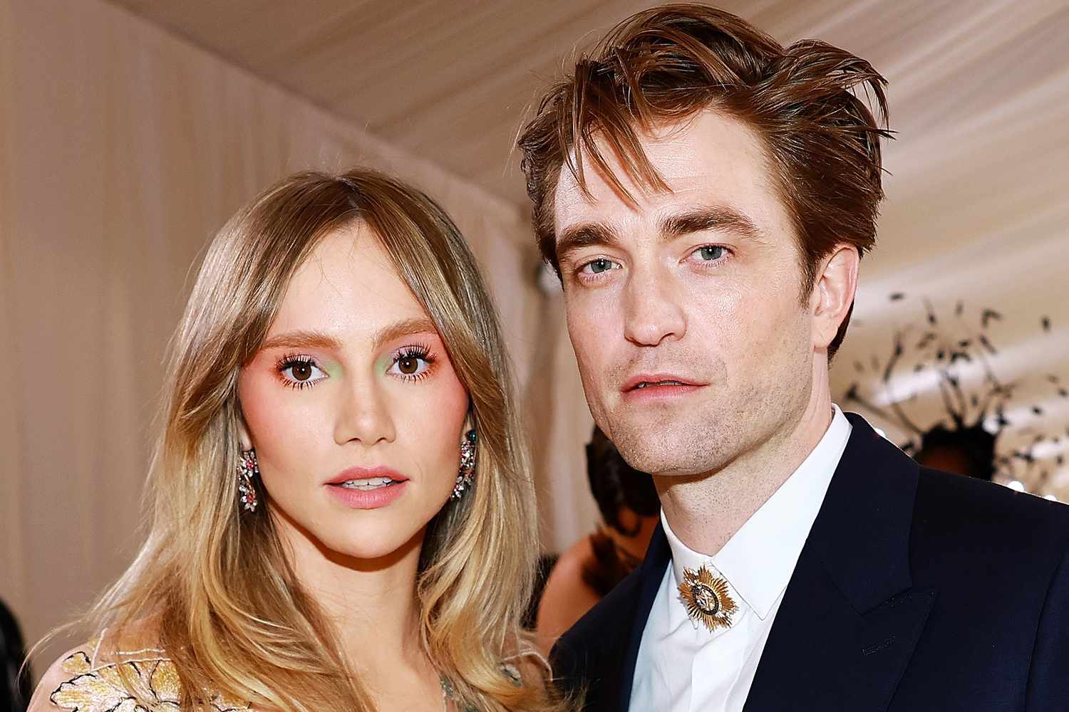 Robert Pattinson And Suki Waterhouse Spotted In NYC: Fueling Robert Pattinson And Suki Waterhouse Spotted In NYC: Fueling