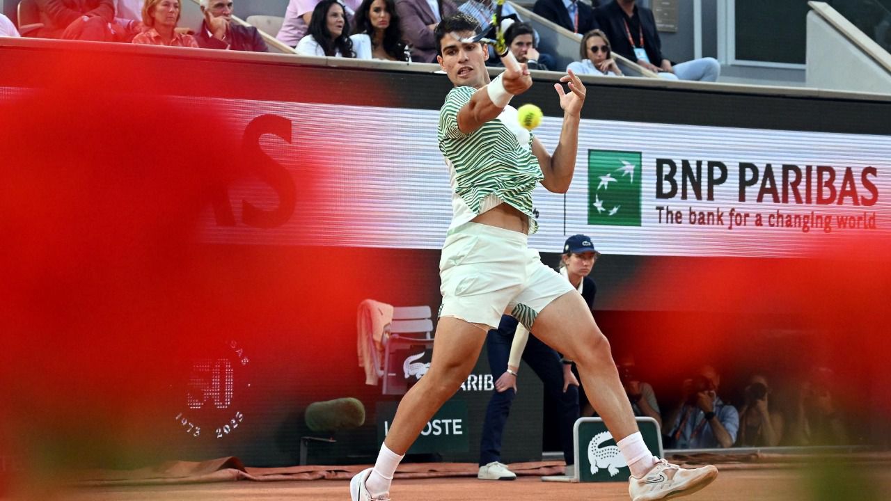 Roland Garros: Alcaraz And Swiatek Begin Their Campaigns Roland Garros: Alcaraz And Swiatek Begin Their Campaigns