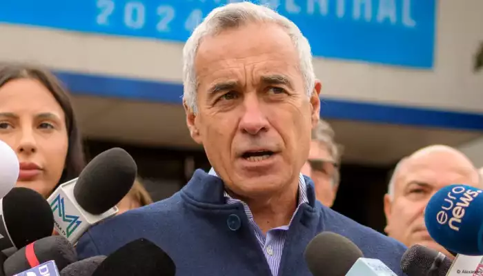 Romania Election Runoff: Far-Right Vs. Centrist Mayor Romania Election Runoff: Far-Right Vs. Centrist Mayor