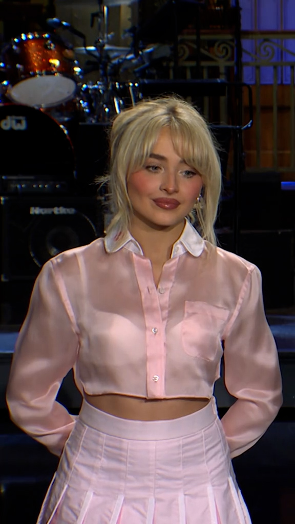 Sabrina Carpenter And Fun Size Castmate Team Up For SNL Performance Sabrina Carpenter And Fun Size Castmate Team Up For SNL Performance