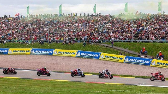 Saksikan Keseruan MotoGP Inggris: Panduan Lengkap Jadwal Dan Informasi Saksikan Keseruan MotoGP Inggris: Panduan Lengkap Jadwal Dan Informasi