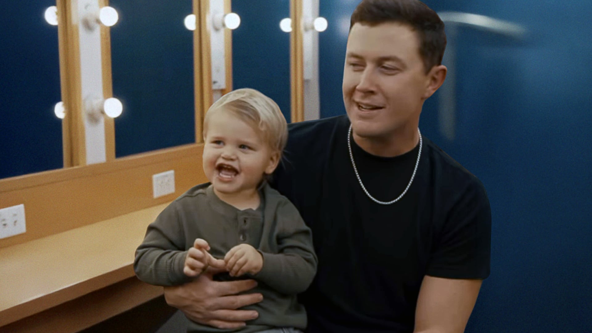 Scotty McCreery's Son Channels George Strait: A Heartwarming Performance Scotty McCreery's Son Channels George Strait: A Heartwarming Performance