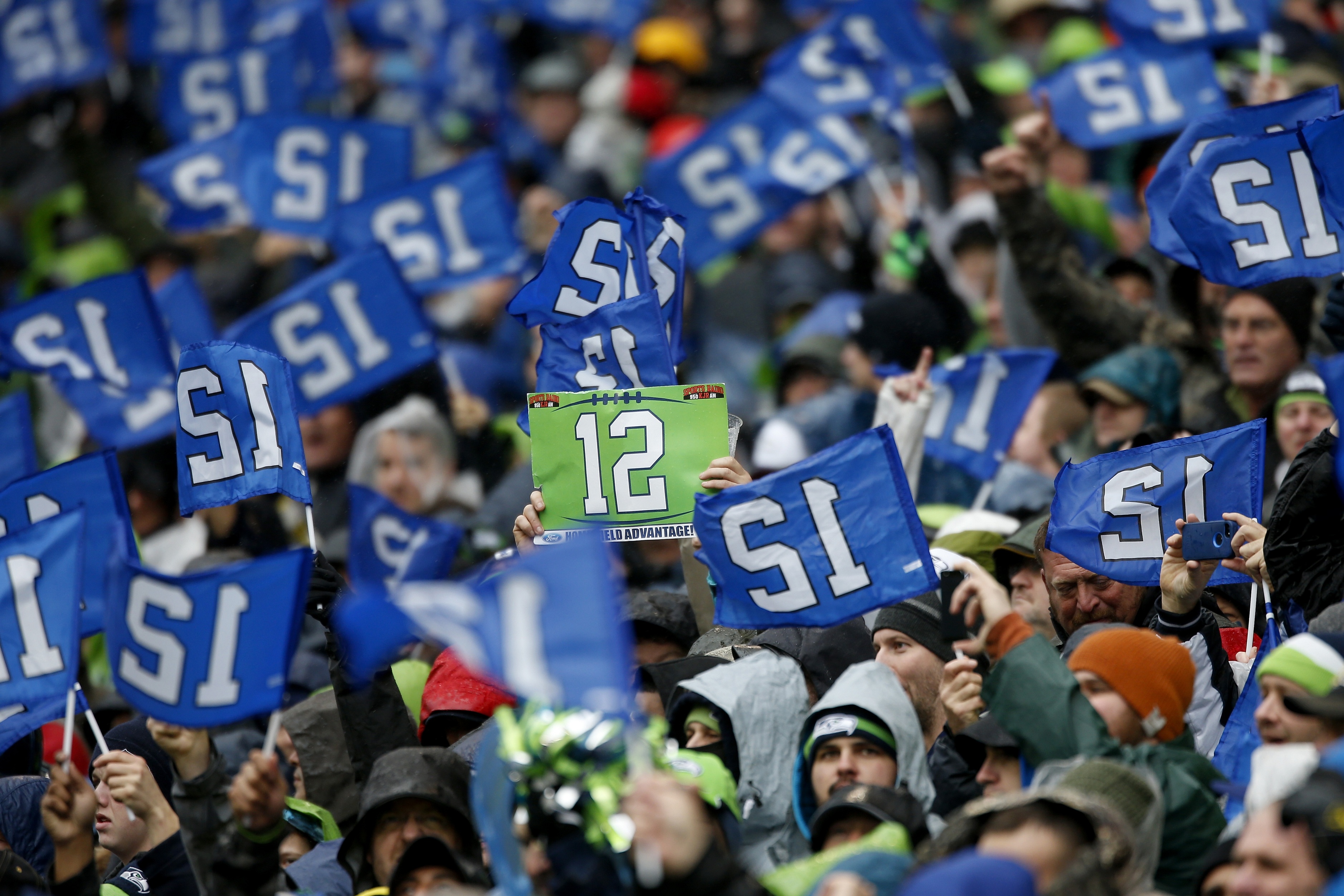 Seattle Businesses Accepting Canadian Dollars For Sports Fans Seattle Businesses Accepting Canadian Dollars For Sports Fans