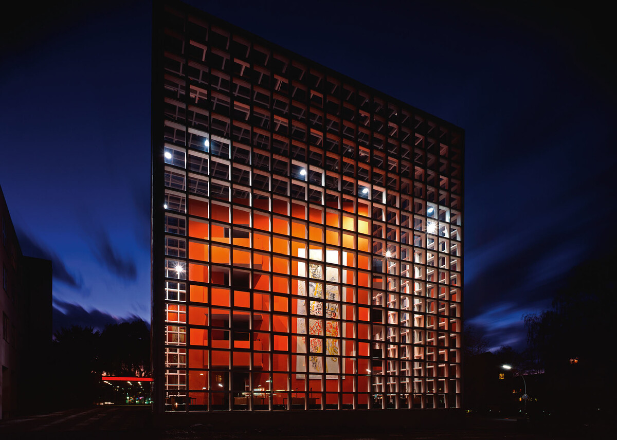 Seeking A Professorship In Fine Arts: Focus On Spatial Design Seeking A Professorship In Fine Arts: Focus On Spatial Design