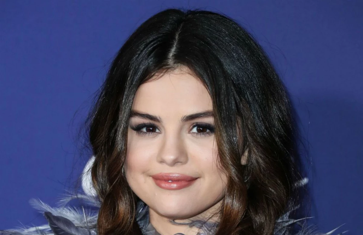 Selena Gomez Responds To Cheating Speculation Involving Benny Blanco Selena Gomez Responds To Cheating Speculation Involving Benny Blanco