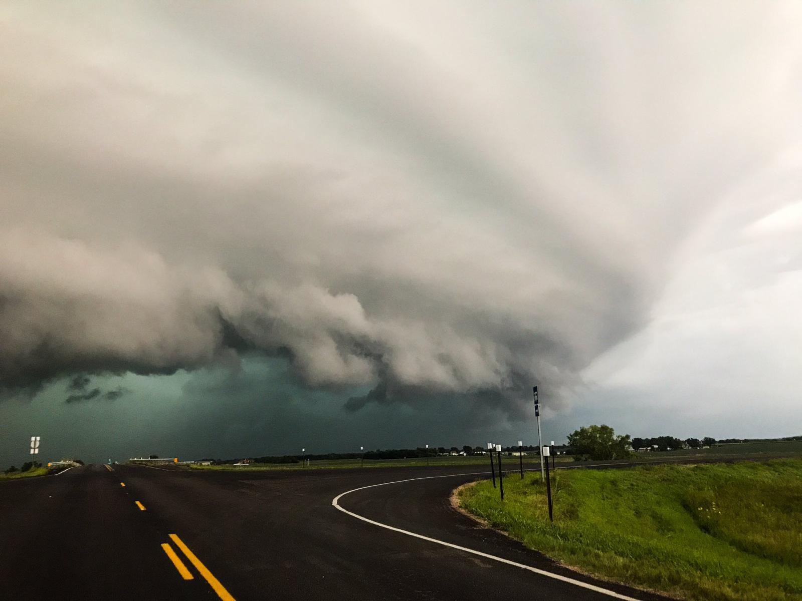 Severe Weather Alert: Strong Winds And Storms Approaching Severe Weather Alert: Strong Winds And Storms Approaching