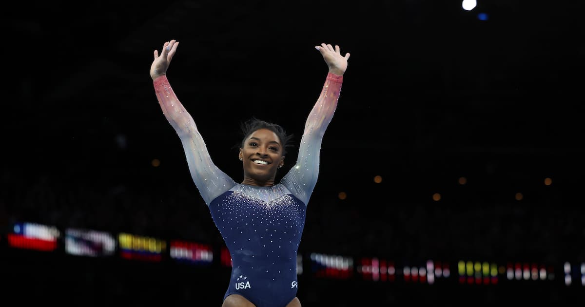 Simone Biles Felicita A La Gimnasta Que Repitió Su Salto Simone Biles Felicita A La Gimnasta Que Repitió Su Salto