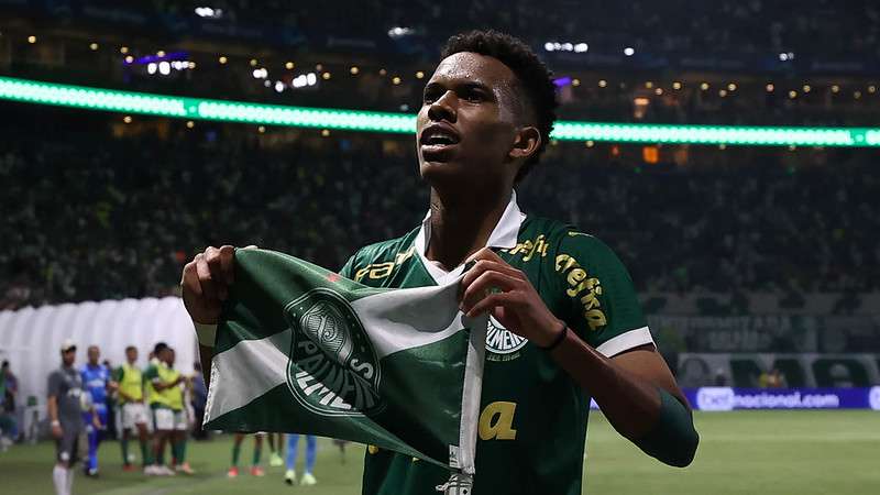 Situação Médica: Estêvão Vomita Durante Partida Do Palmeiras Na Altitude