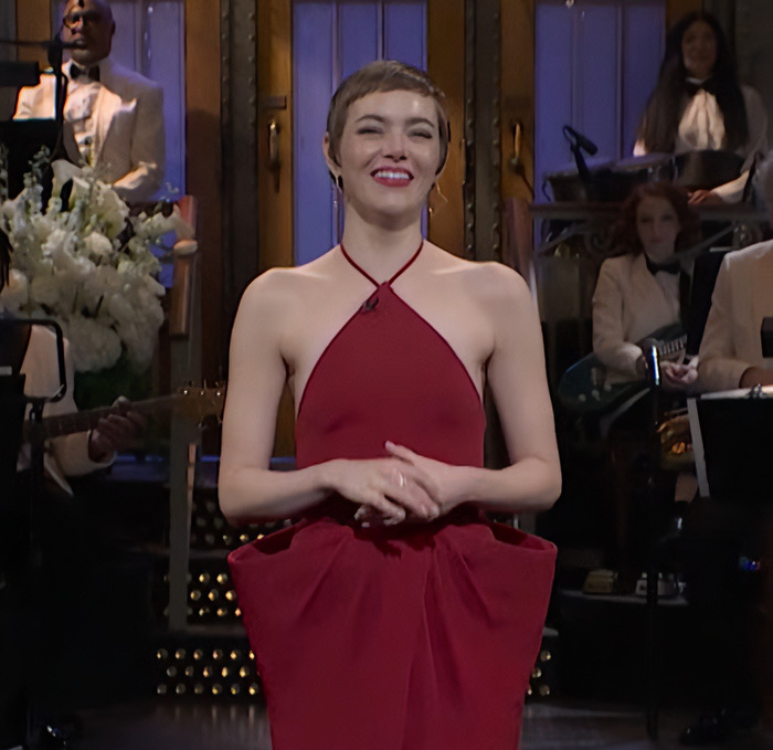 SNL 50th Anniversary: Emma Stone's Dazzling Popcorn Dress SNL 50th Anniversary: Emma Stone's Dazzling Popcorn Dress