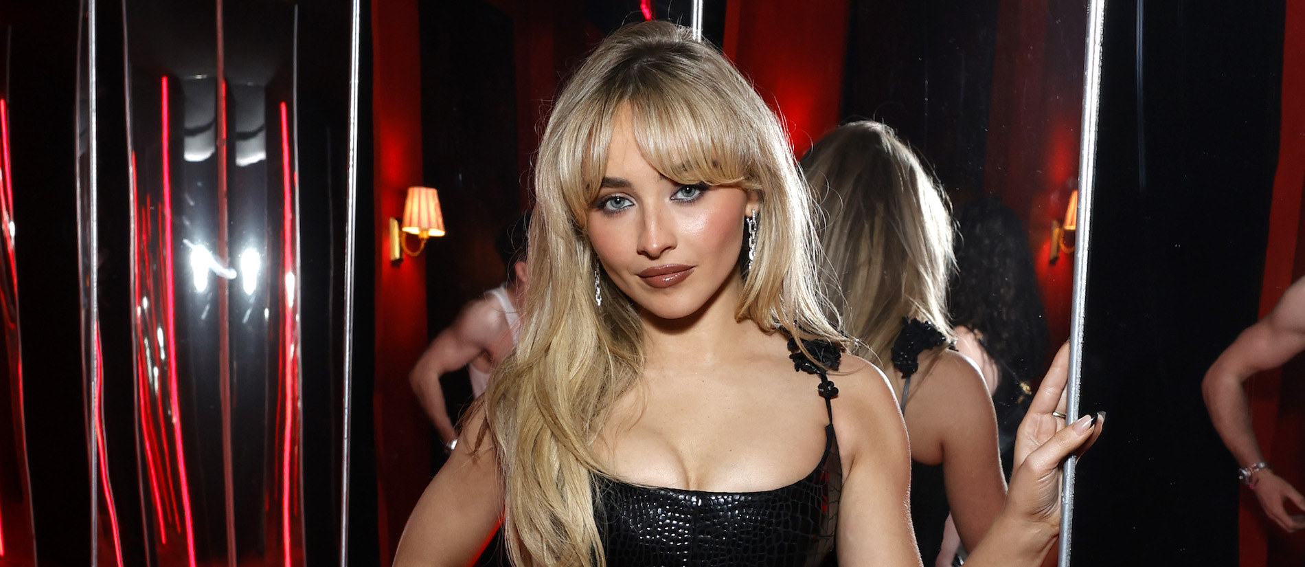 SNL: Sabrina Carpenter Teams Up With Fun Size Castmate SNL: Sabrina Carpenter Teams Up With Fun Size Castmate