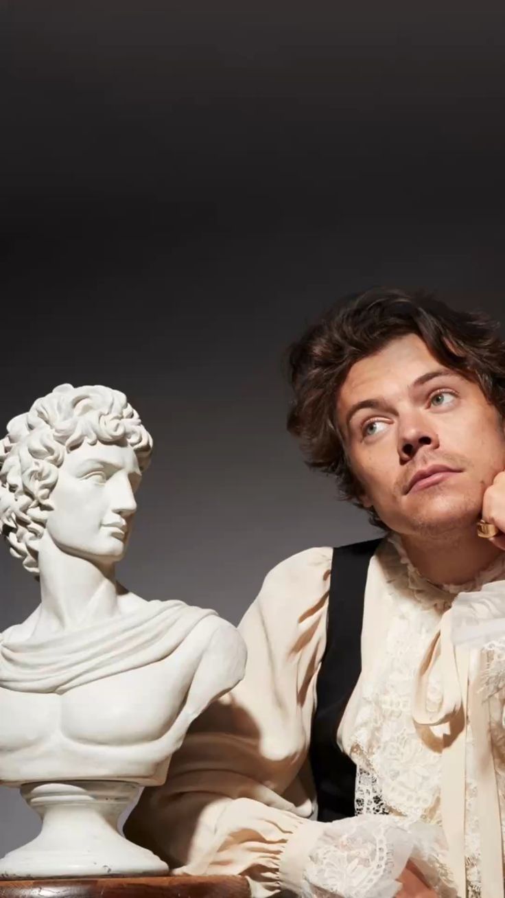 SNL's Impression Of Harry Styles: The Singer's Reaction SNL's Impression Of Harry Styles: The Singer's Reaction