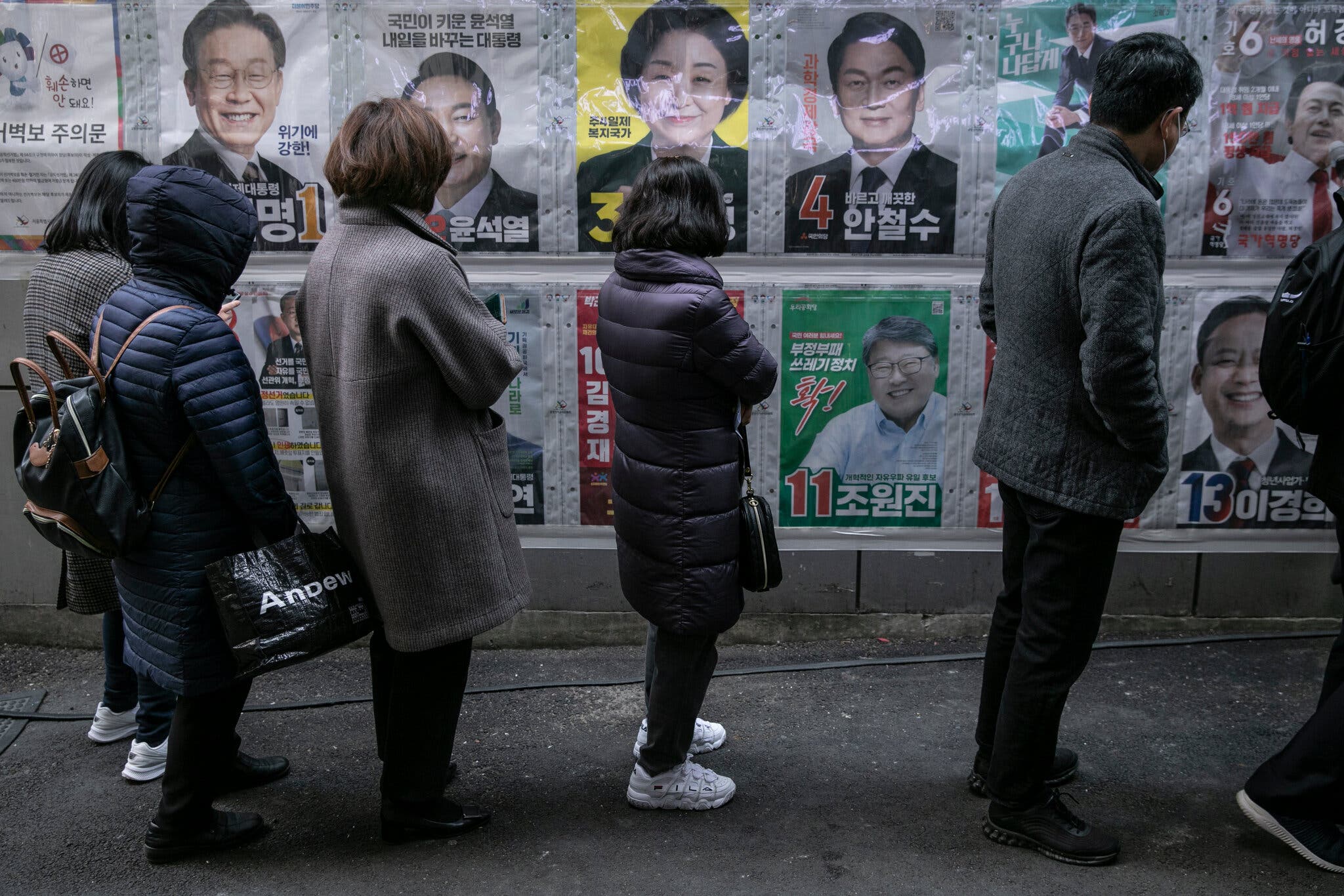 South Korea Presidential Election: Examining The Leading Contenders And Their Strategies South Korea Presidential Election: Examining The Leading Contenders And Their Strategies