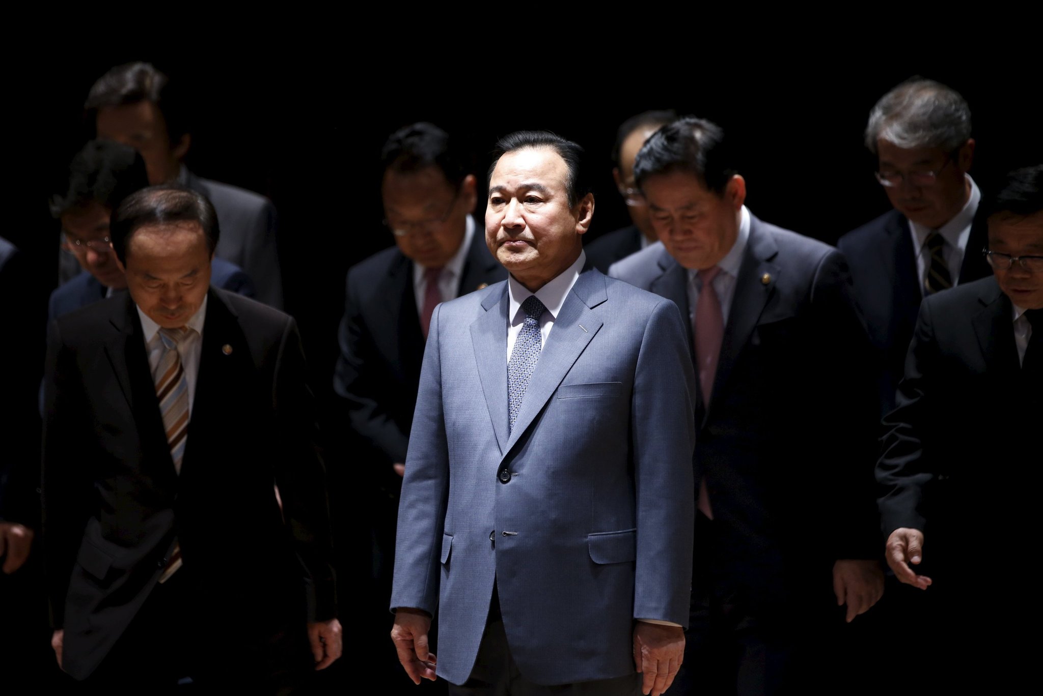 South Korea's Top Court Reverses Lee's Acquittal, Jeopardizing Presidential Bid South Korea's Top Court Reverses Lee's Acquittal, Jeopardizing Presidential Bid