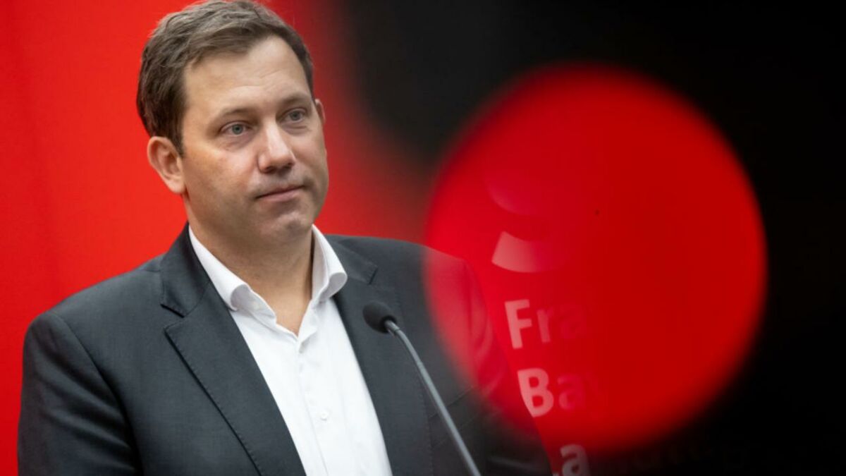 SPD-Fraktion Wählt Lars Klingbeil Zum Neuen Vorsitzenden