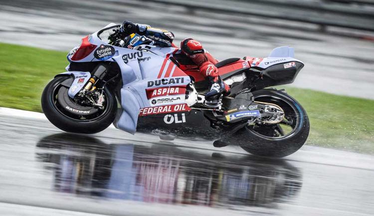 Sprint Race MotoGP Inggris:  Alex Rins Menang, Marc Marquez Jatuh - Tayang Di Trans7