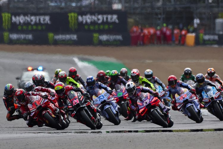 Sprint Race MotoGP Inggris Di Trans7: Rekor Rins, Jatuhnya Marquez, Dan Jadwal Tayang Sprint Race MotoGP Inggris Di Trans7: Rekor Rins, Jatuhnya Marquez, Dan Jadwal Tayang