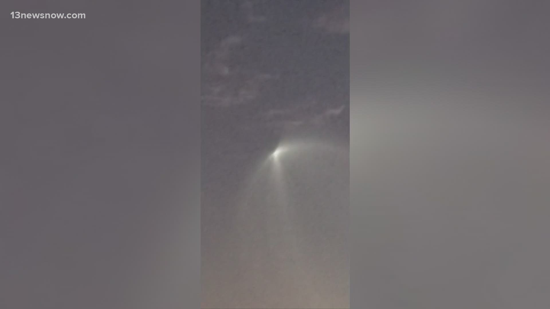 Strange Red Lights Appear In The French Sky: Investigation And Theories Strange Red Lights Appear In The French Sky: Investigation And Theories