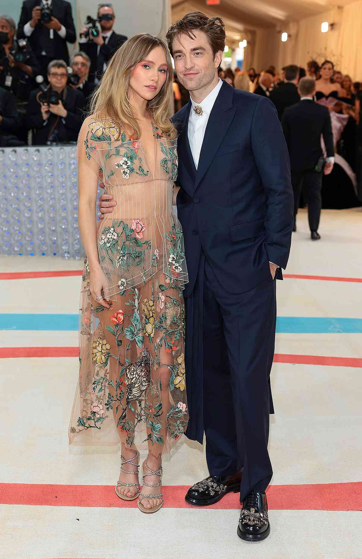Suki Waterhouse's Risqué Met Gala 2025 Outfit: Black Tuxedo And Sideboob Suki Waterhouse's Risqué Met Gala 2025 Outfit: Black Tuxedo And Sideboob